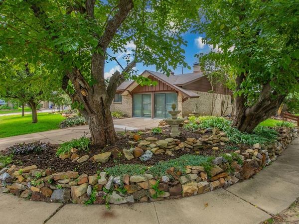 3029 Esters Court , Irving, TX 75062