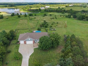 2940 Lightwater Lane, Firth, NE 68358