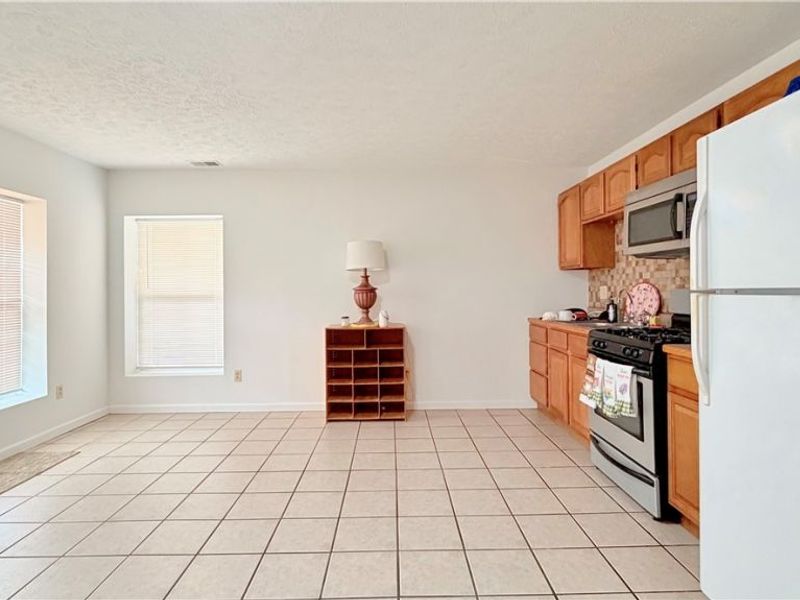 1094 Clement Avenue, Belpre, OH 45714 Photo 8