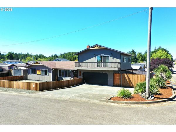 2600 15TH ST, North Bend, OR 97459