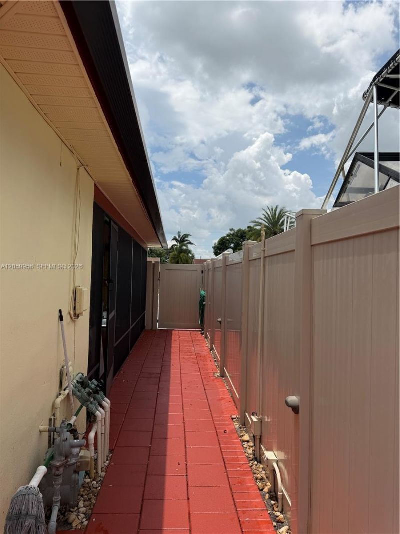 6717 Raleigh St , Hollywood, FL 33024 Photo