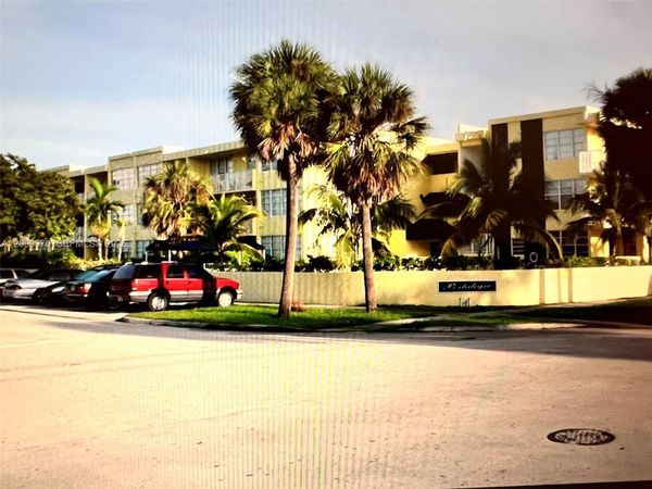 Unit 107, North Miami Beach, FL 33162