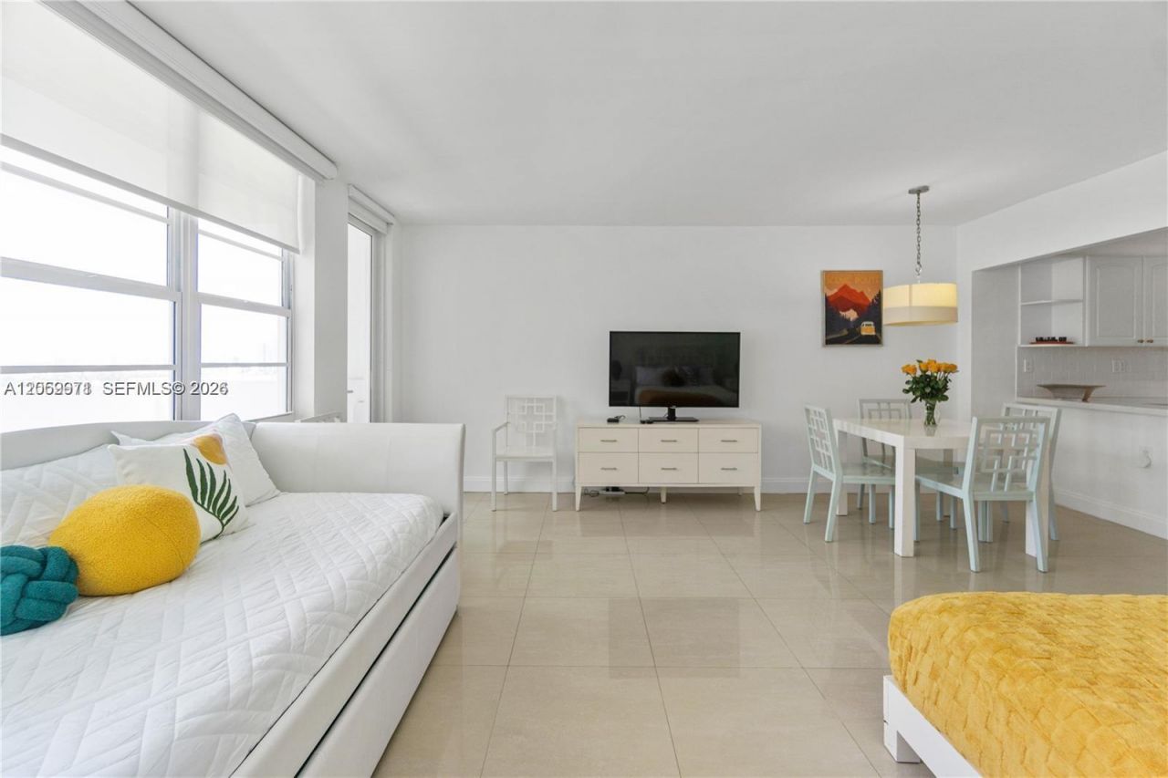 100 Lincoln Rd , Unit 1503, Miami Beach, FL 33139 Photo