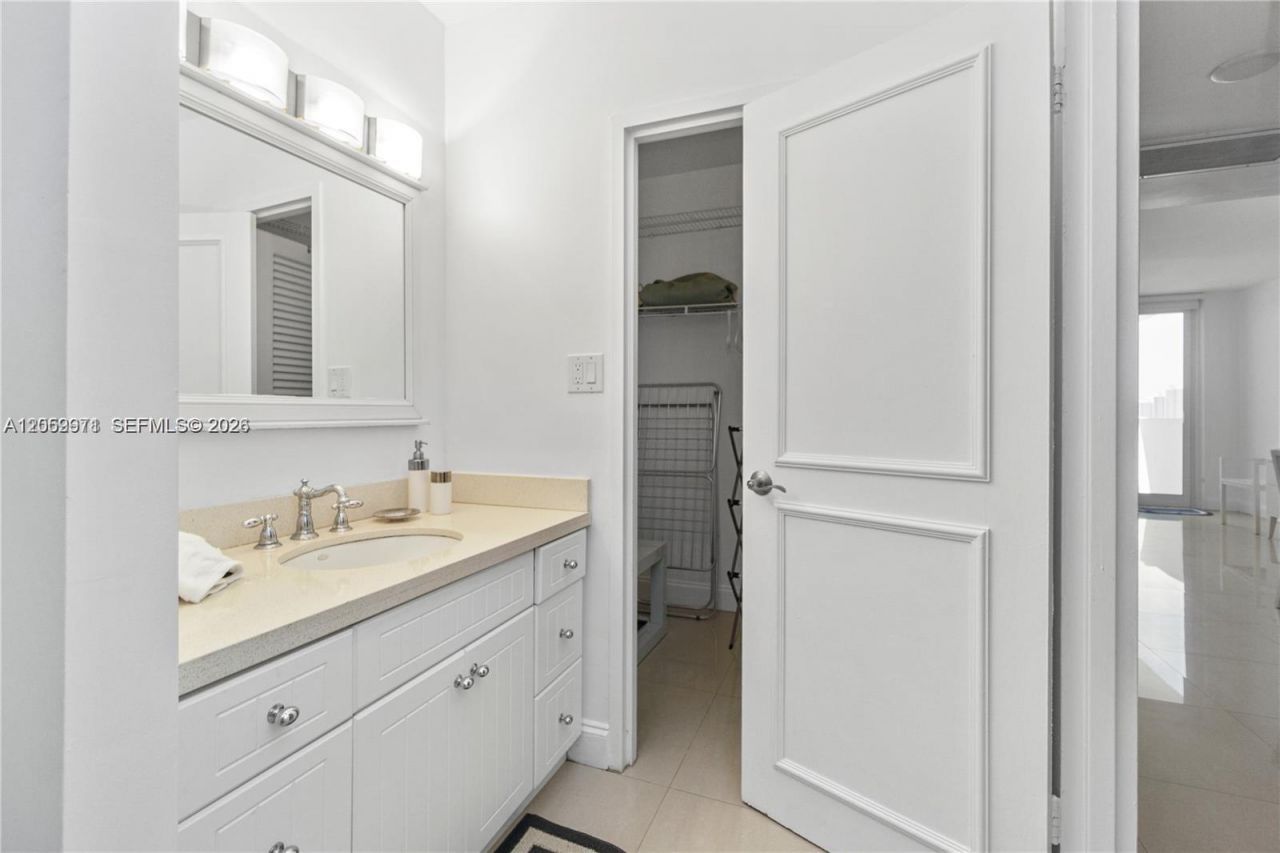 100 Lincoln Rd , Unit 1503, Miami Beach, FL 33139 Photo