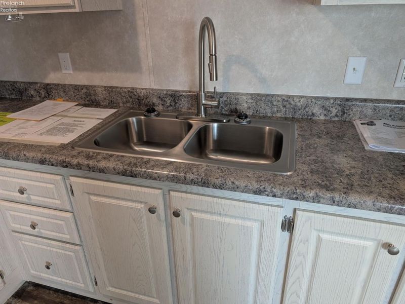 111 Flatrock Road, Unit 16, Bellevue, OH 44836 Photo 8