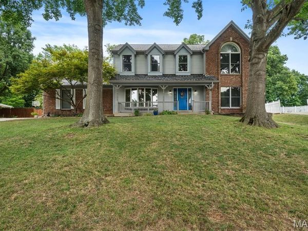 7807 Grantwood Oaks Court, St Louis, MO 63123