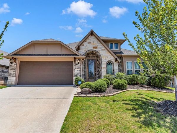 7105 Water Meadows Drive , Fort Worth, TX 76123