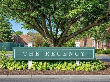 164 Regency Park Dr, Unit 164, Agawam, MA 01001