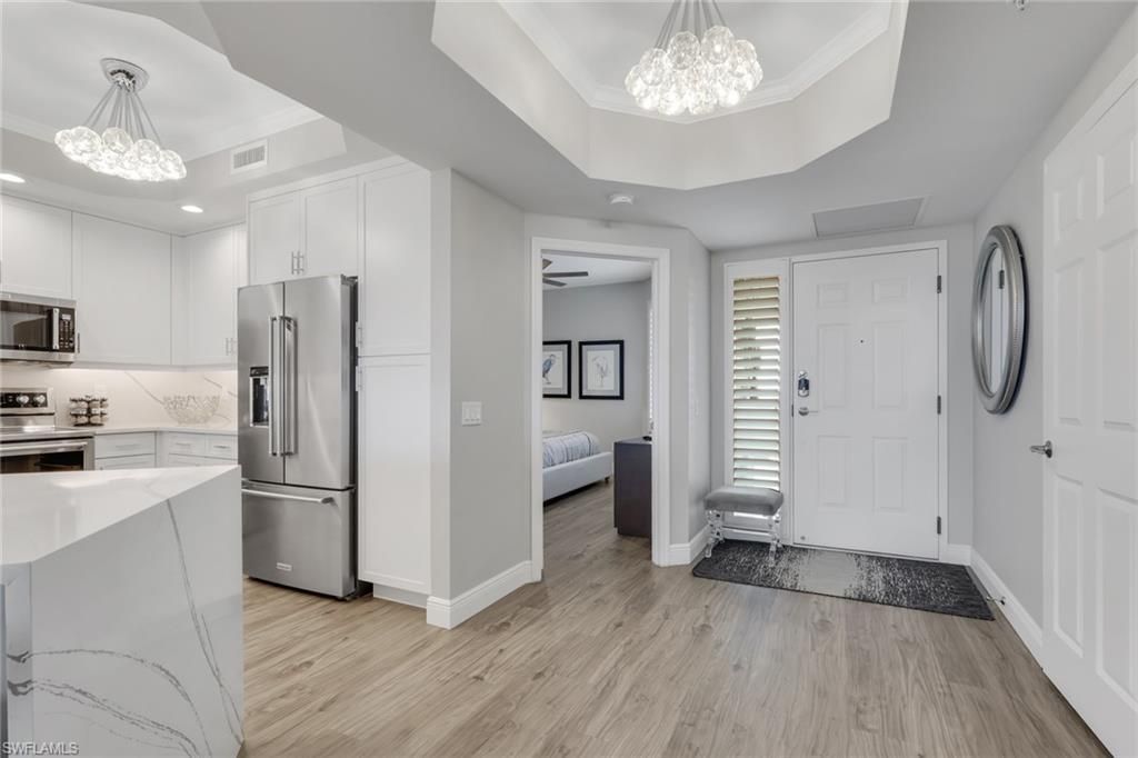 420 Cove Tower Dr, Unit 802, Naples, FL 34110 Photo
