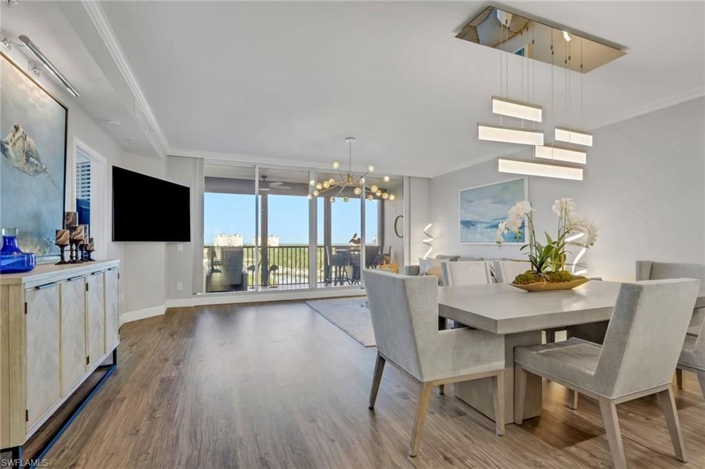 420 Cove Tower Dr, Unit 802, Naples, FL 34110 Photo