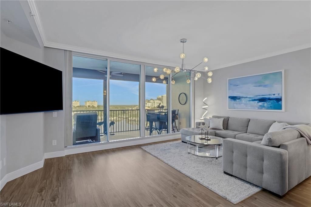 420 Cove Tower Dr, Unit 802, Naples, FL 34110 Photo