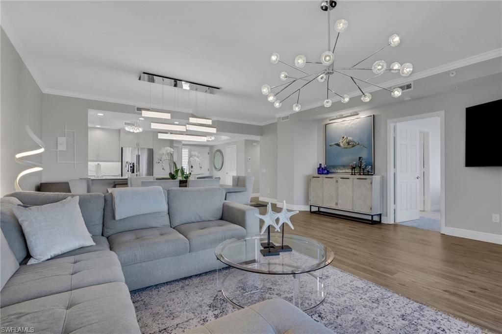 420 Cove Tower Dr, Unit 802, Naples, FL 34110 Photo