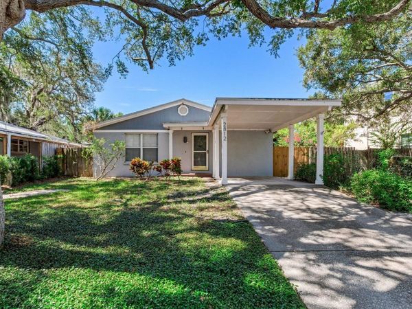 2812 W SHELTON AVENUE, TAMPA, FL 33611