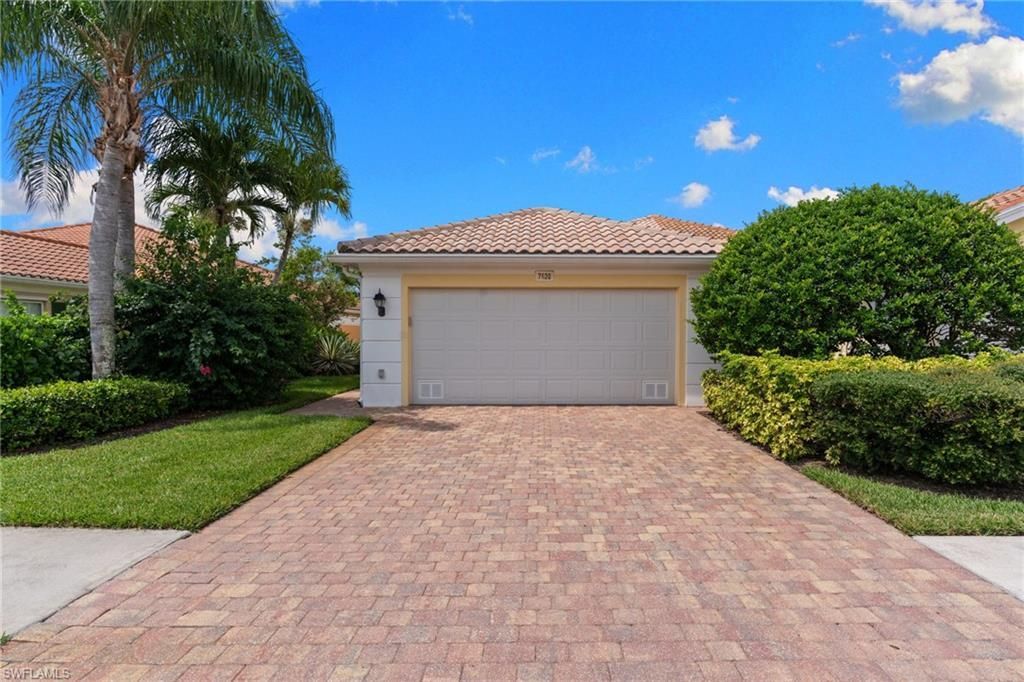 7620 Rozzini Ln, Naples, FL 34114 Photo