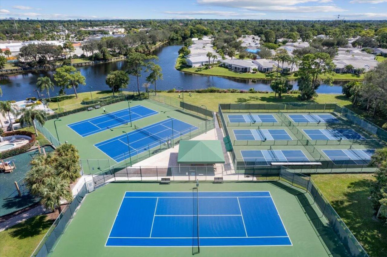 149 Hammocks Drive, Greenacres, FL 33413 Photo