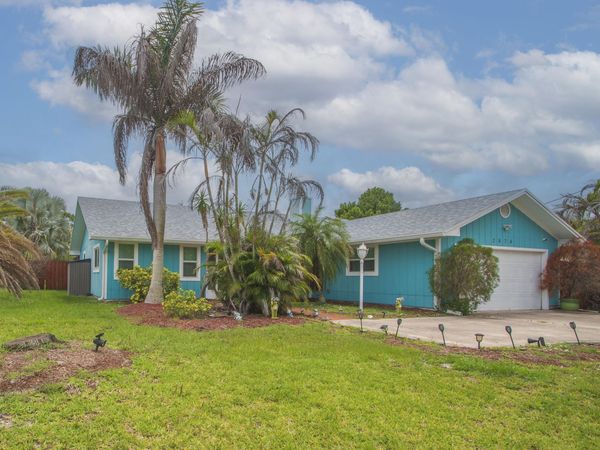 2674 SE Tiffany Avenue, Port Saint Lucie, FL 34952