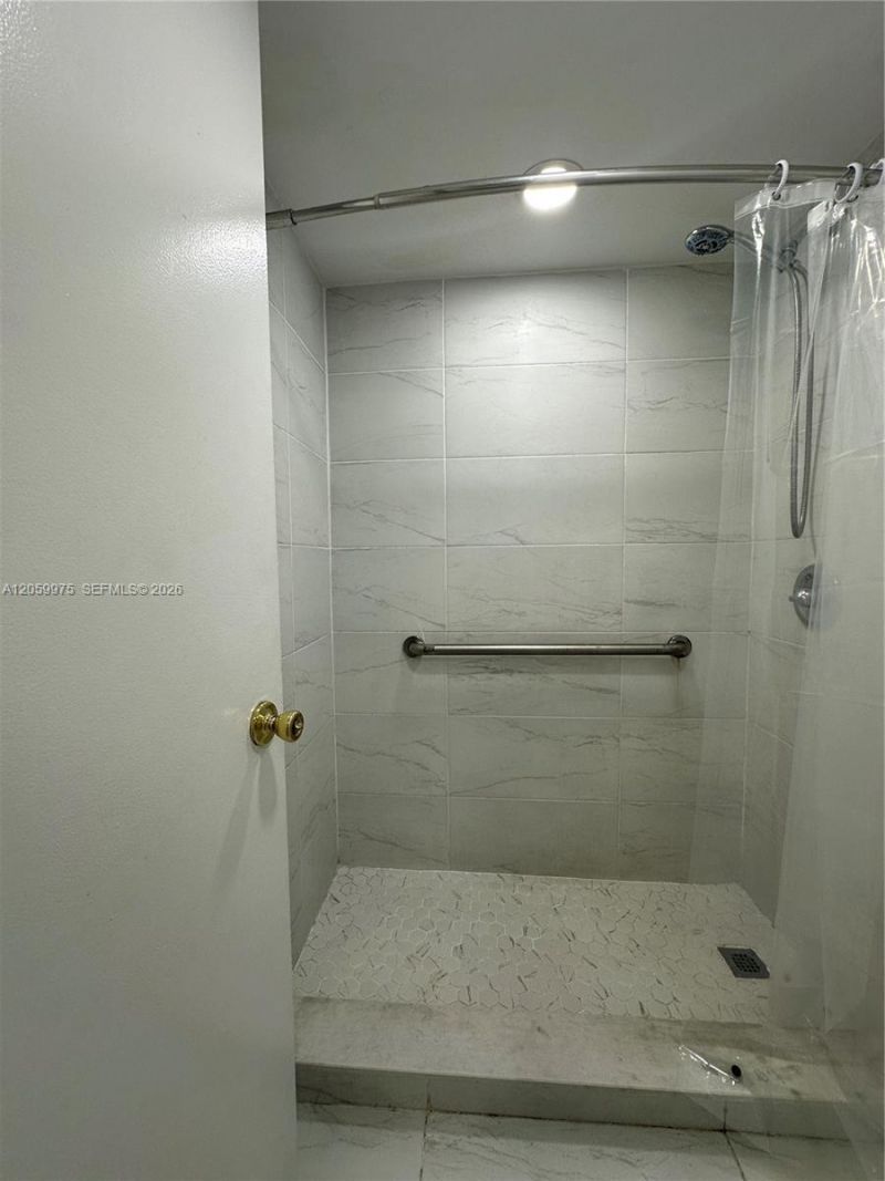 8990 SW 24th St , Unit 19, Miami, FL 33165 Photo