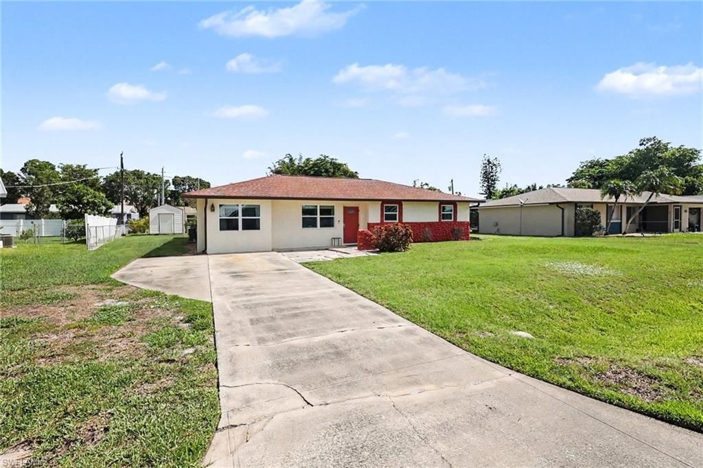 5411 Loyola Ln, Fort Myers, FL 33908 Photo