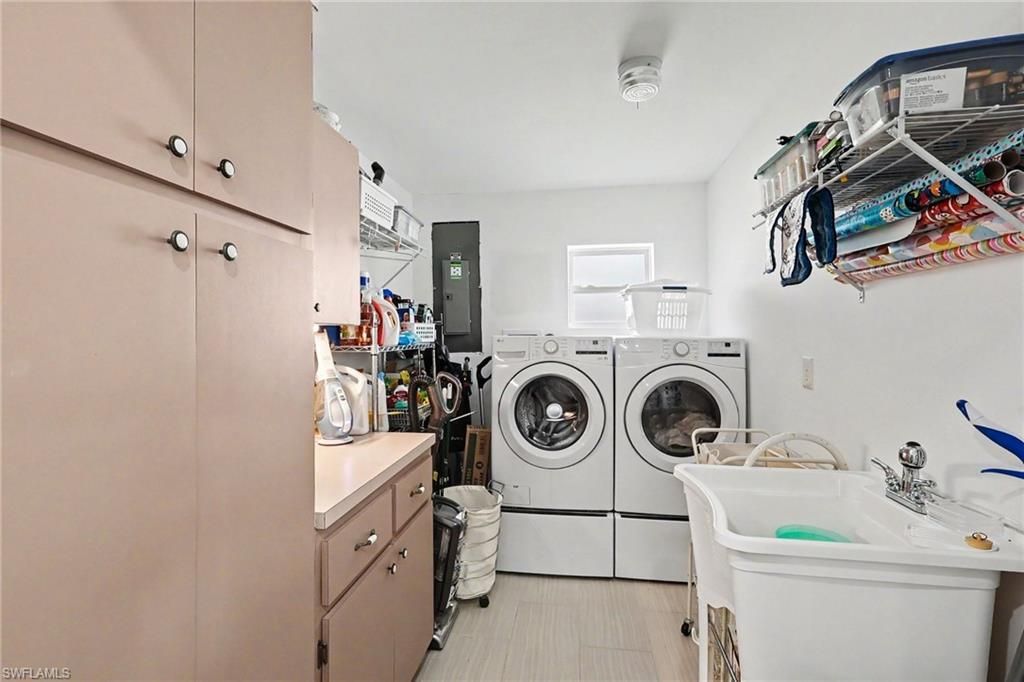 5411 Loyola Ln, Fort Myers, FL 33908 Photo