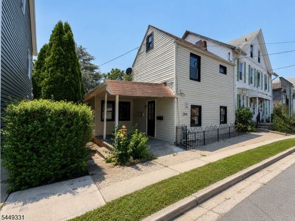 286 Chambers St, Phillipsburg, NJ 08865