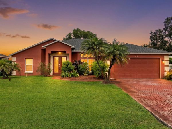 631 SE Stow Terrace, Port St. Lucie, FL 34984