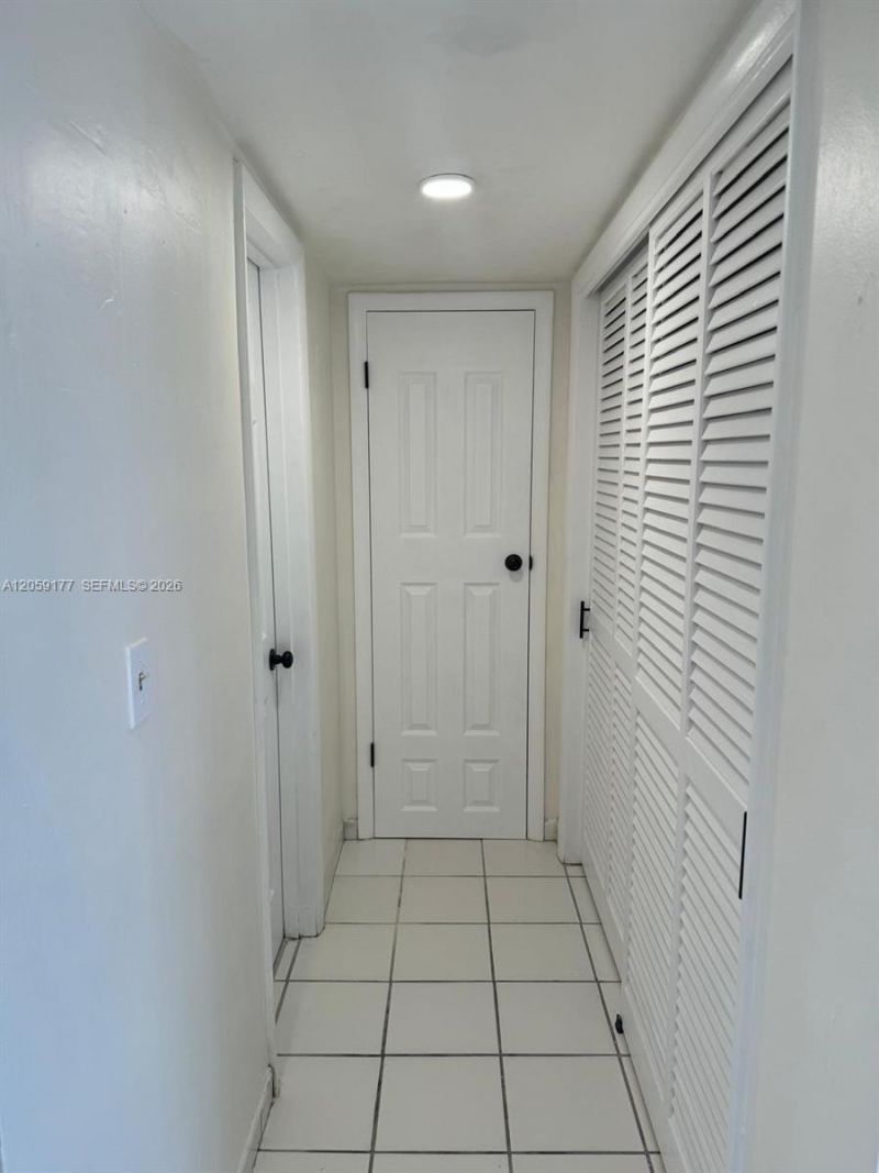 19001 NE 14th Ave, Unit 121, Miami, FL 33179 Photo