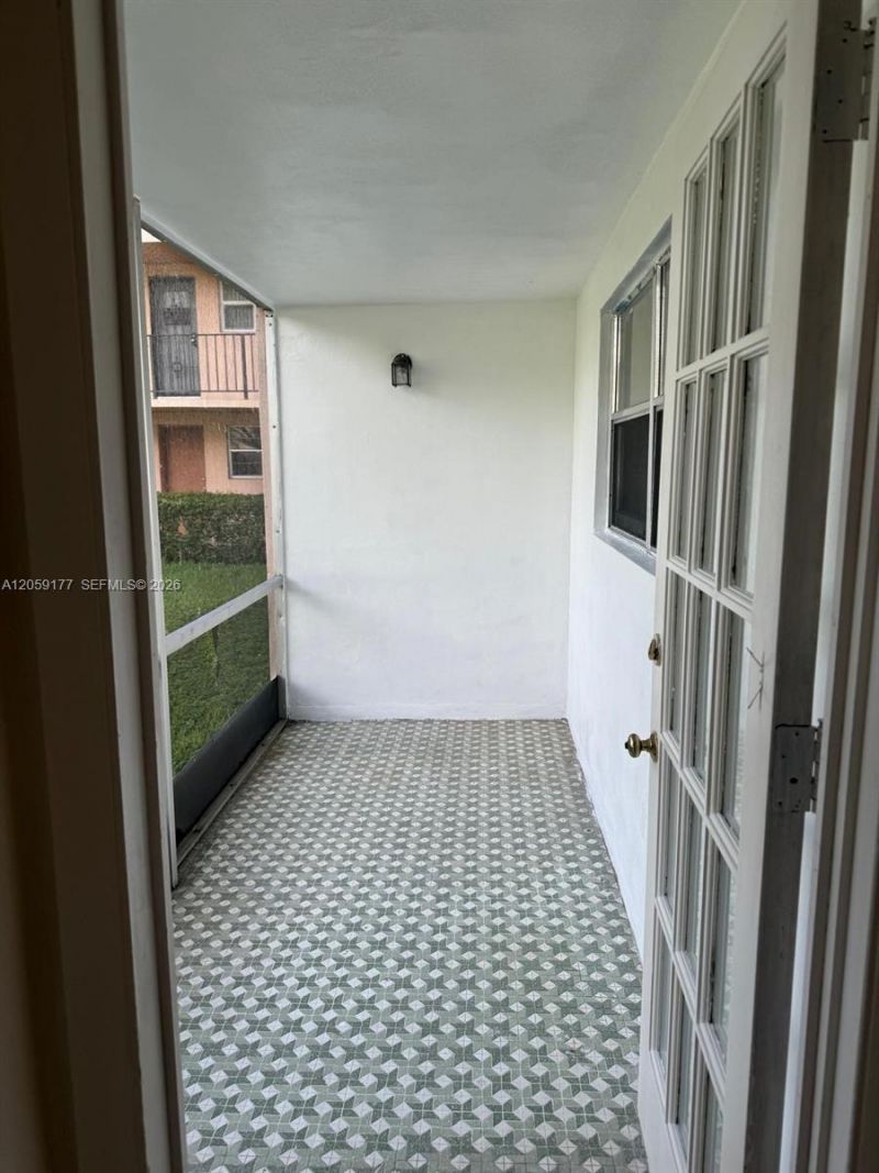19001 NE 14th Ave, Unit 121, Miami, FL 33179 Photo