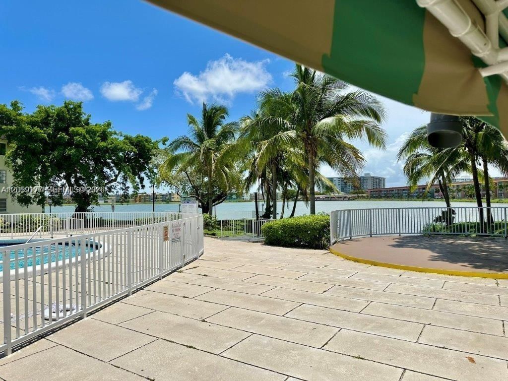19001 NE 14th Ave , Unit 121, Miami, FL 33179 Photo