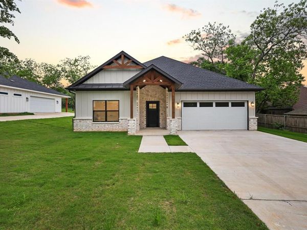 1838 S Park Avenue , Denison, TX 75020