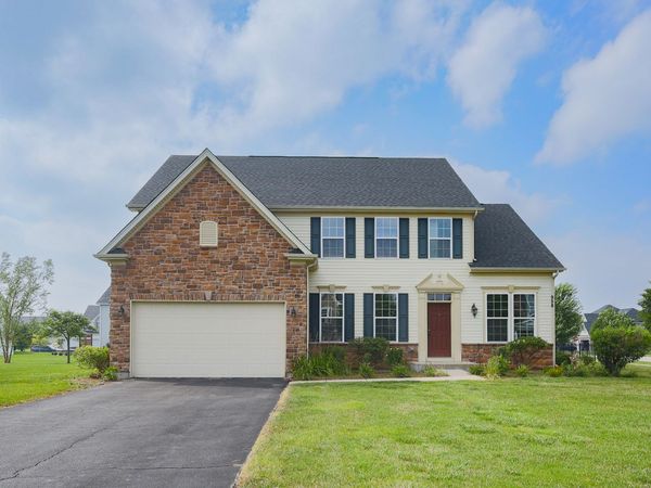 958 Glacial Falls Drive , Gilberts, IL 60136