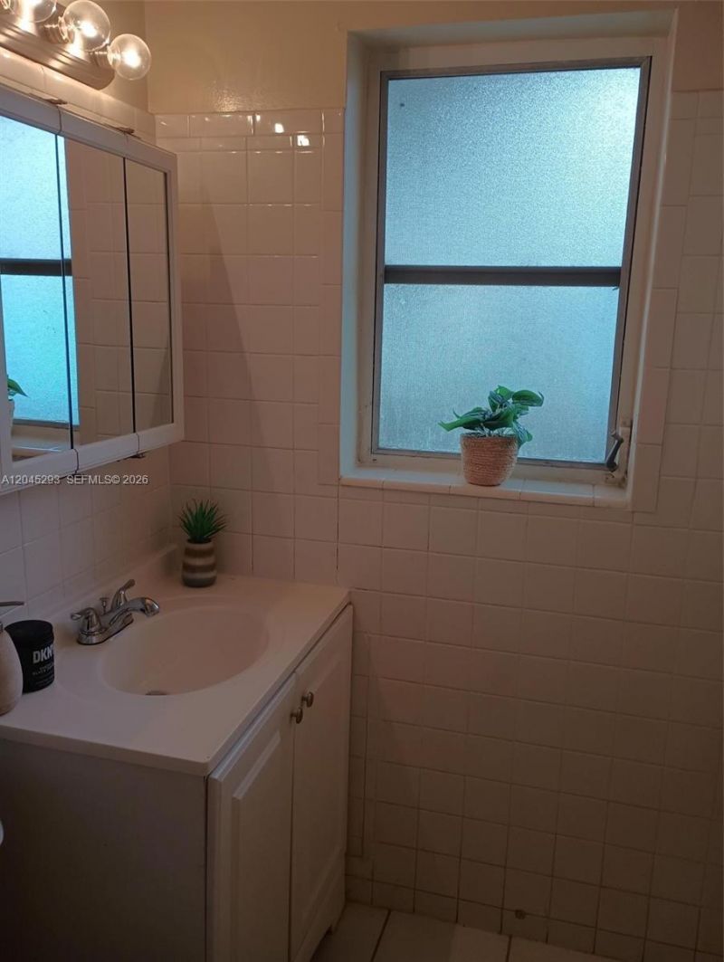 1433 SW 24th Ct , Unit 2, Fort Lauderdale, FL 33315 Photo