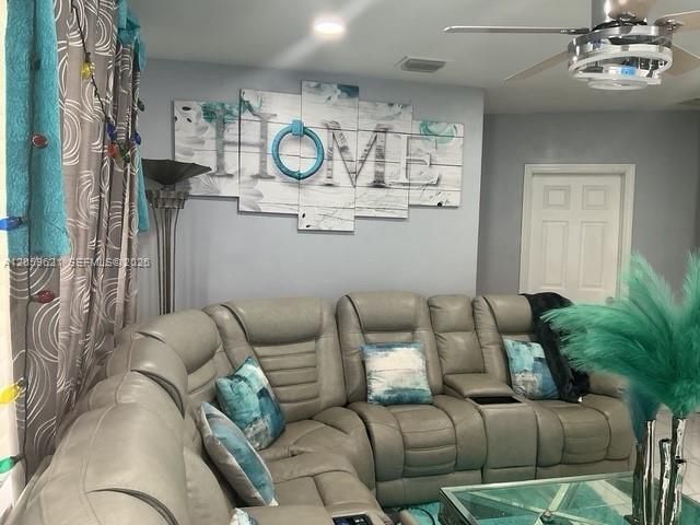 6404 Grant Ct , Hollywood, FL 33024 Photo