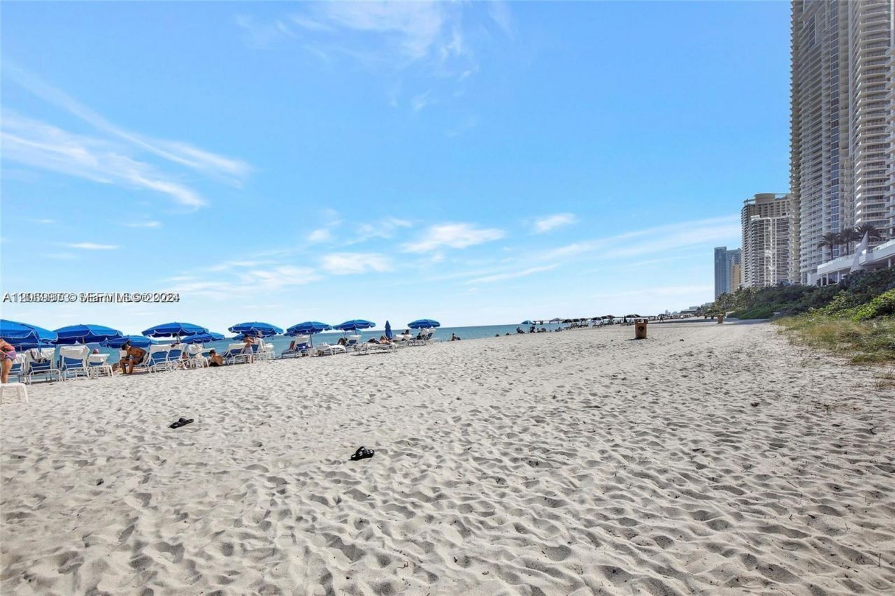 17201 Collins Ave, Unit 3501, Sunny Isles Beach, FL 33160 Photo