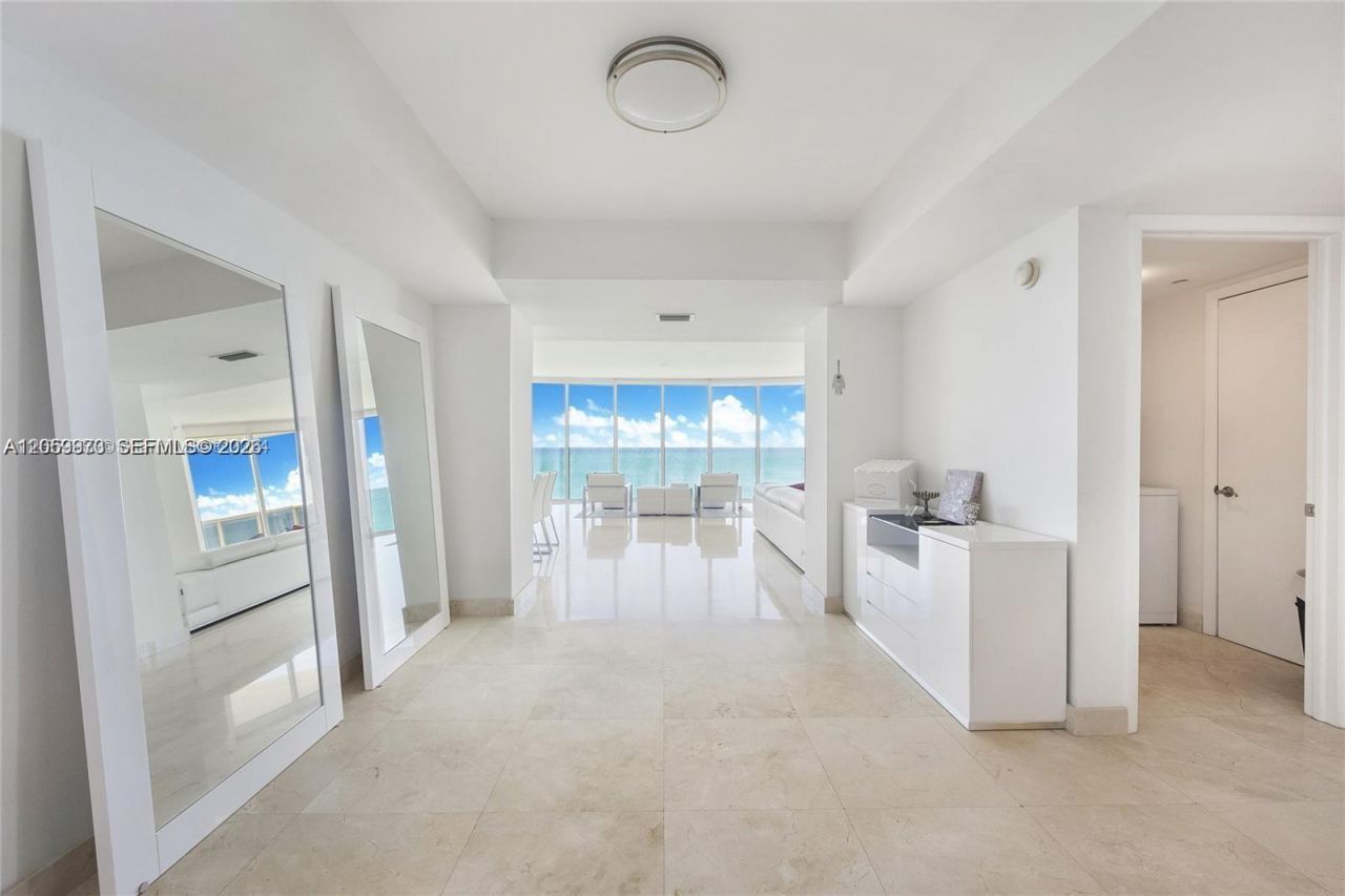 17201 Collins Ave, Unit 3501, Sunny Isles Beach, FL 33160 Photo