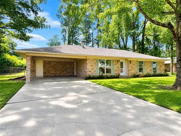 233 MOSBY Drive, Pineville, LA 71360