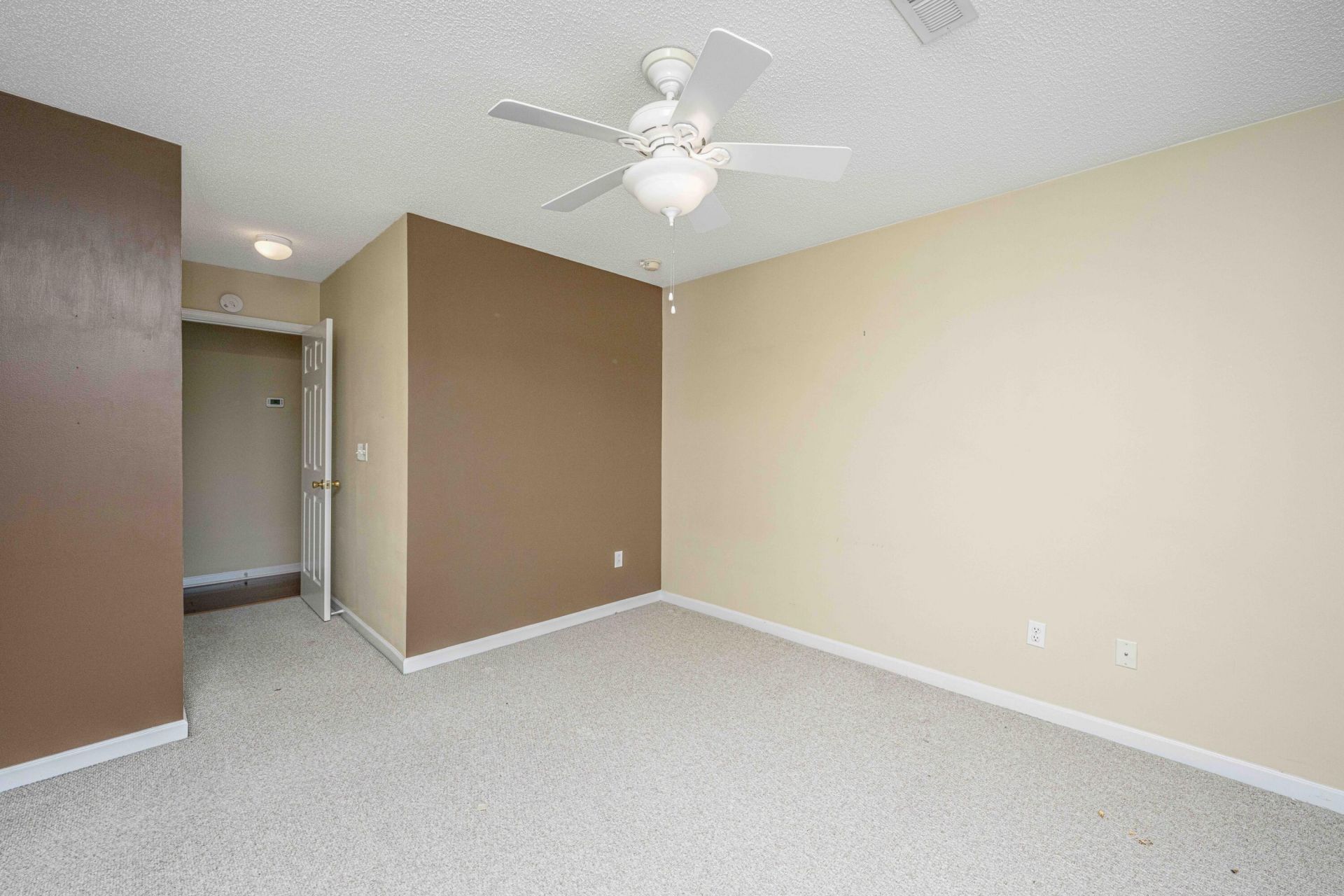 100 Darcy Avenue Photo 19