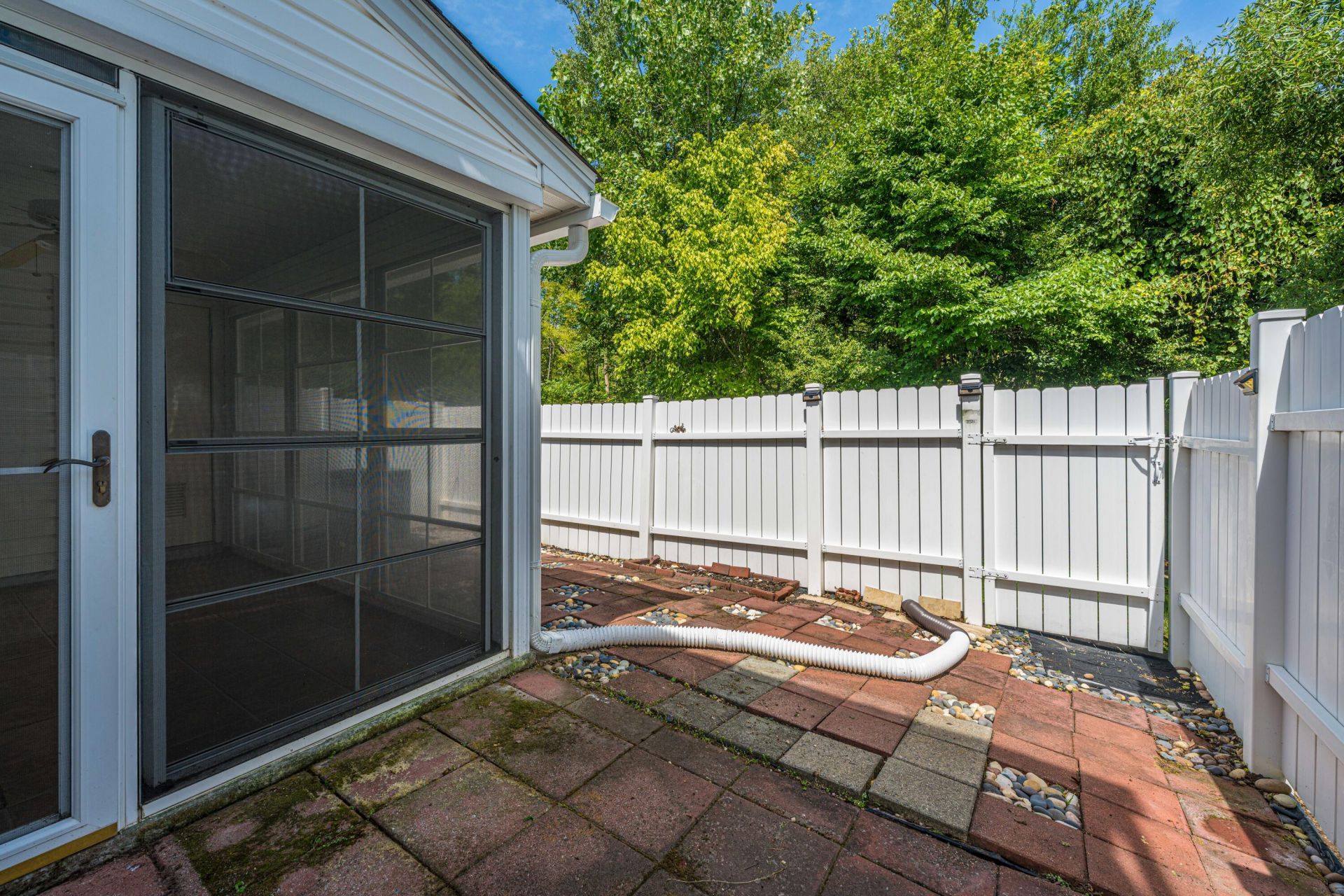 100 Darcy Avenue Photo 30