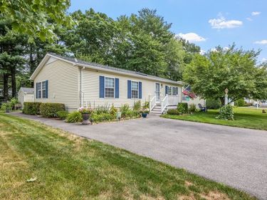 21 Trailwood Dr., Bridgewater, MA 02324