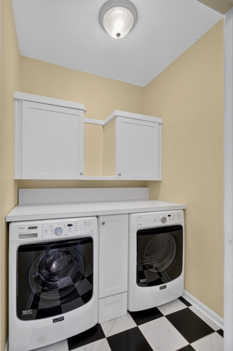 2658 Woodfield Court Photo 25