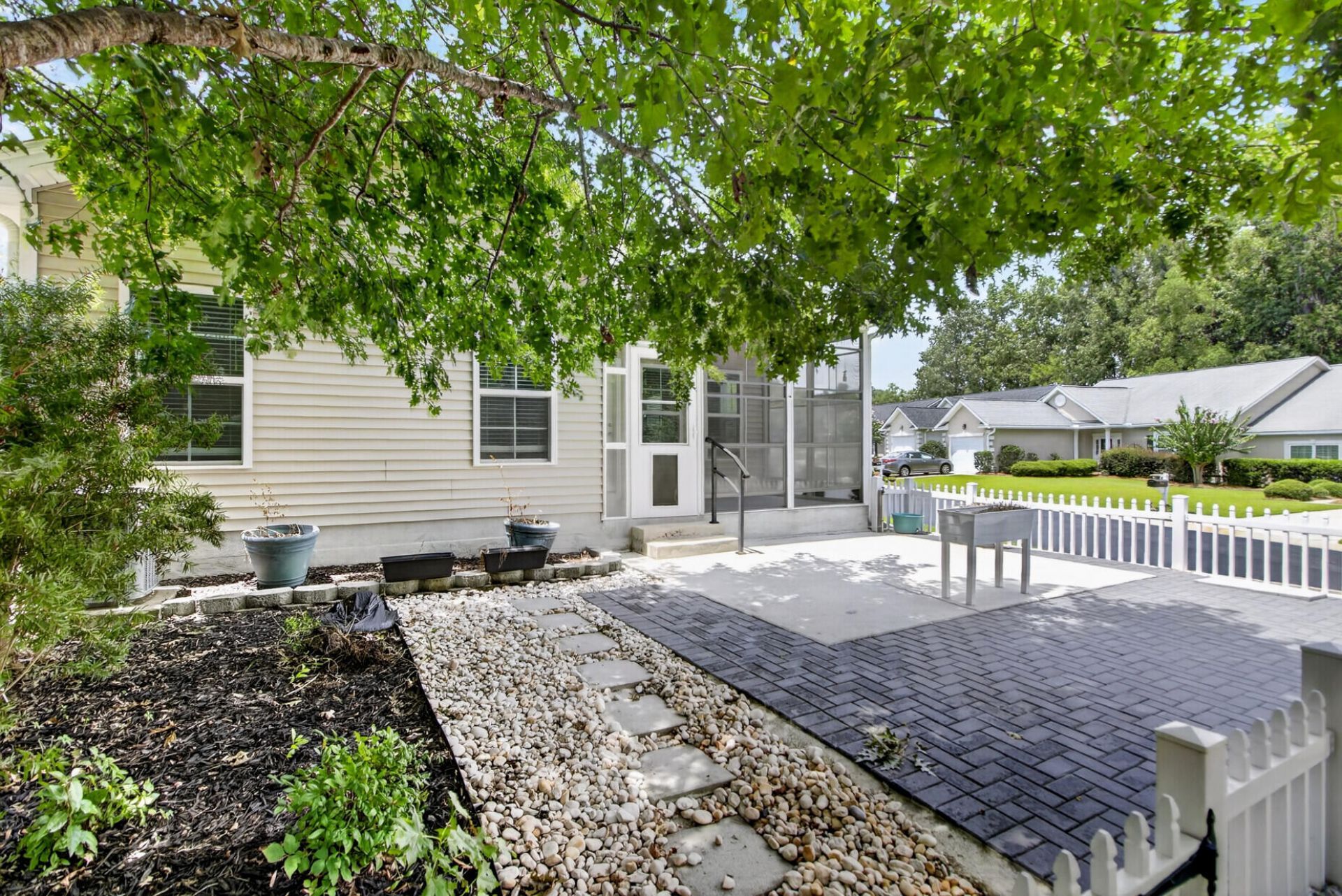 2658 Woodfield Court Photo 27