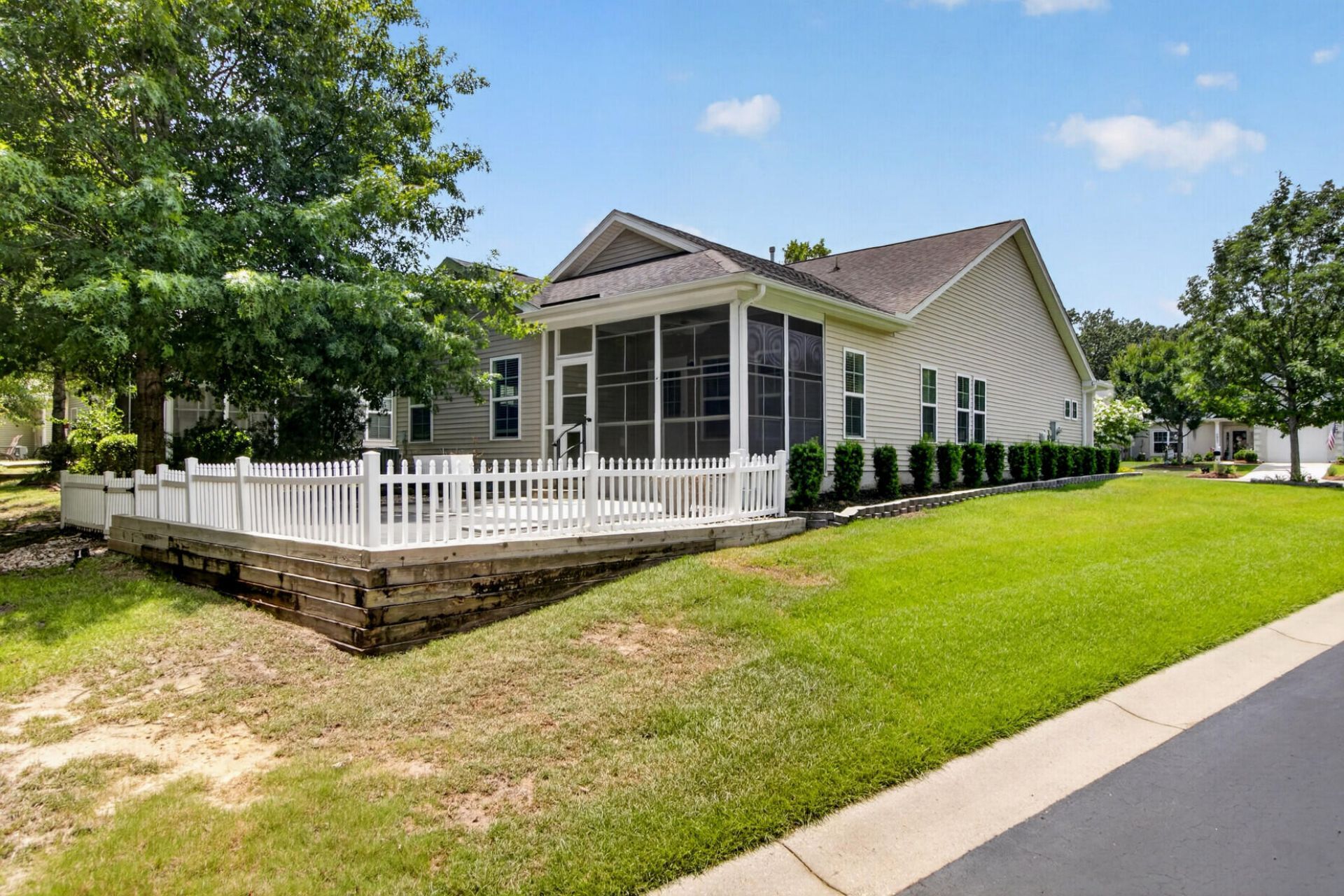 2658 Woodfield Court Photo 29