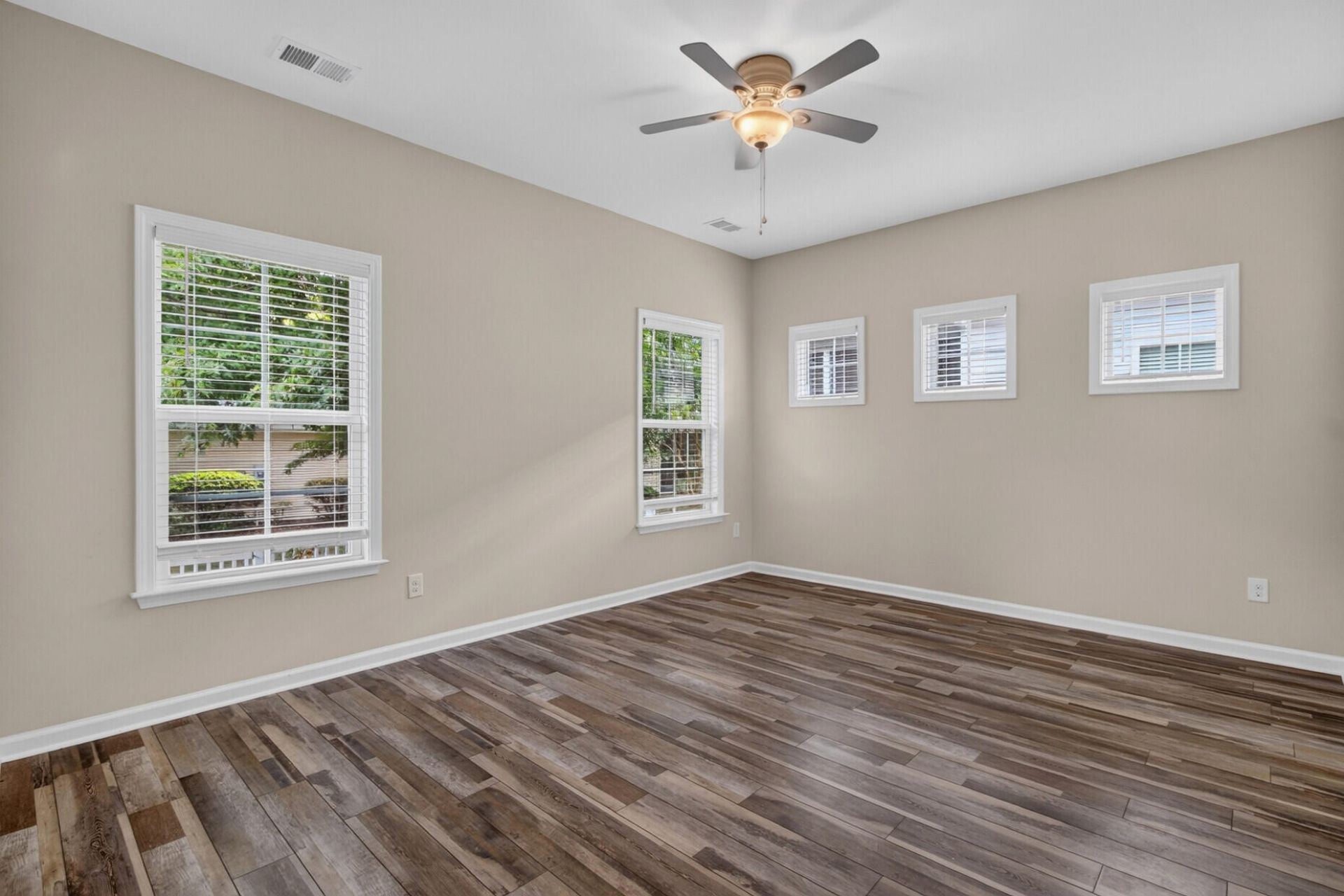 2658 Woodfield Court Photo 34