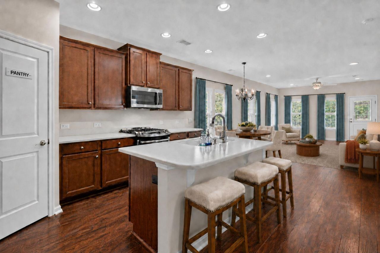 2658 Woodfield Court Photo 7