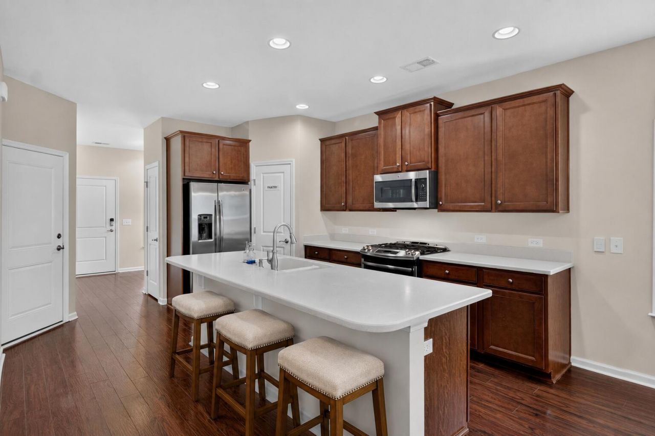 2658 Woodfield Court Photo 8
