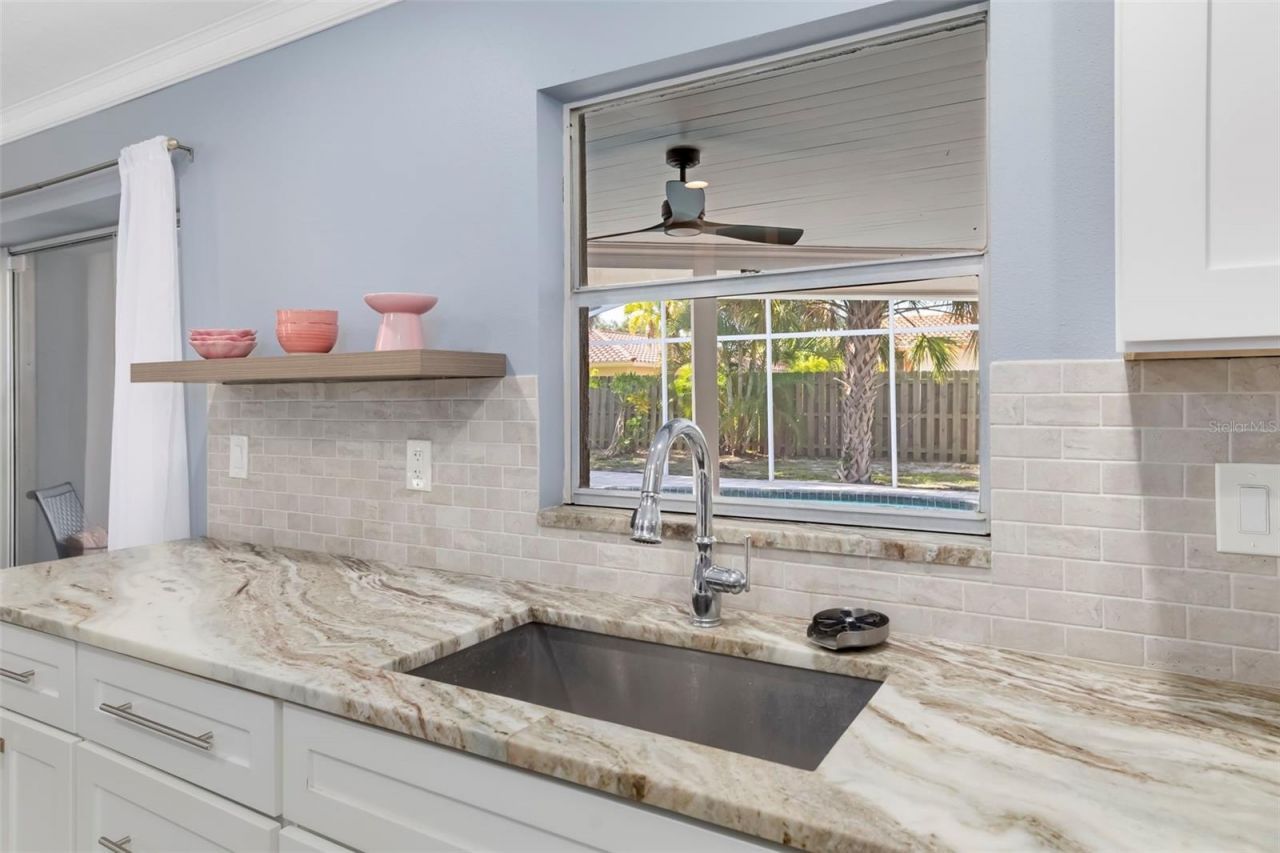3304 Spring Mill Circle, Sarasota, FL 34239 Photo