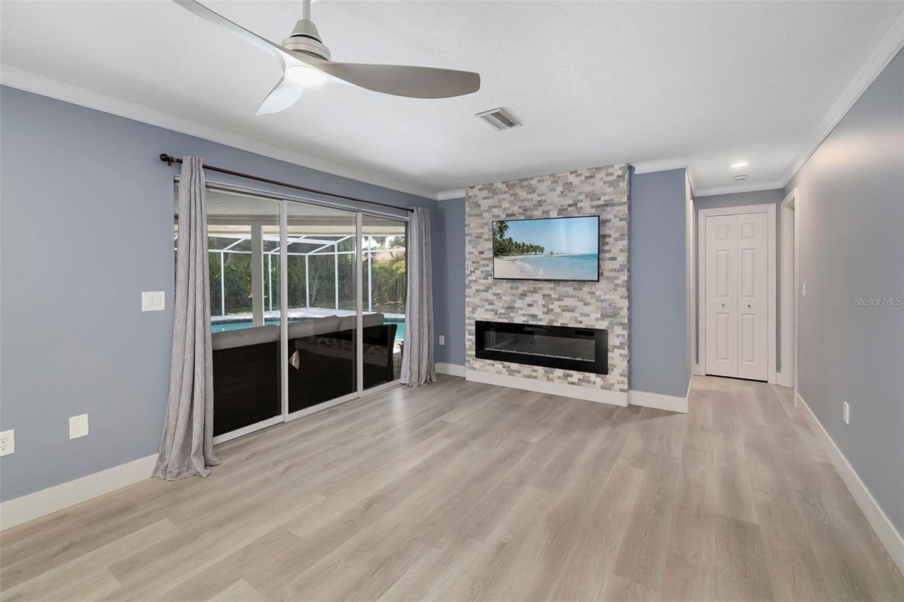 3304 Spring Mill Circle, Sarasota, FL 34239 Photo