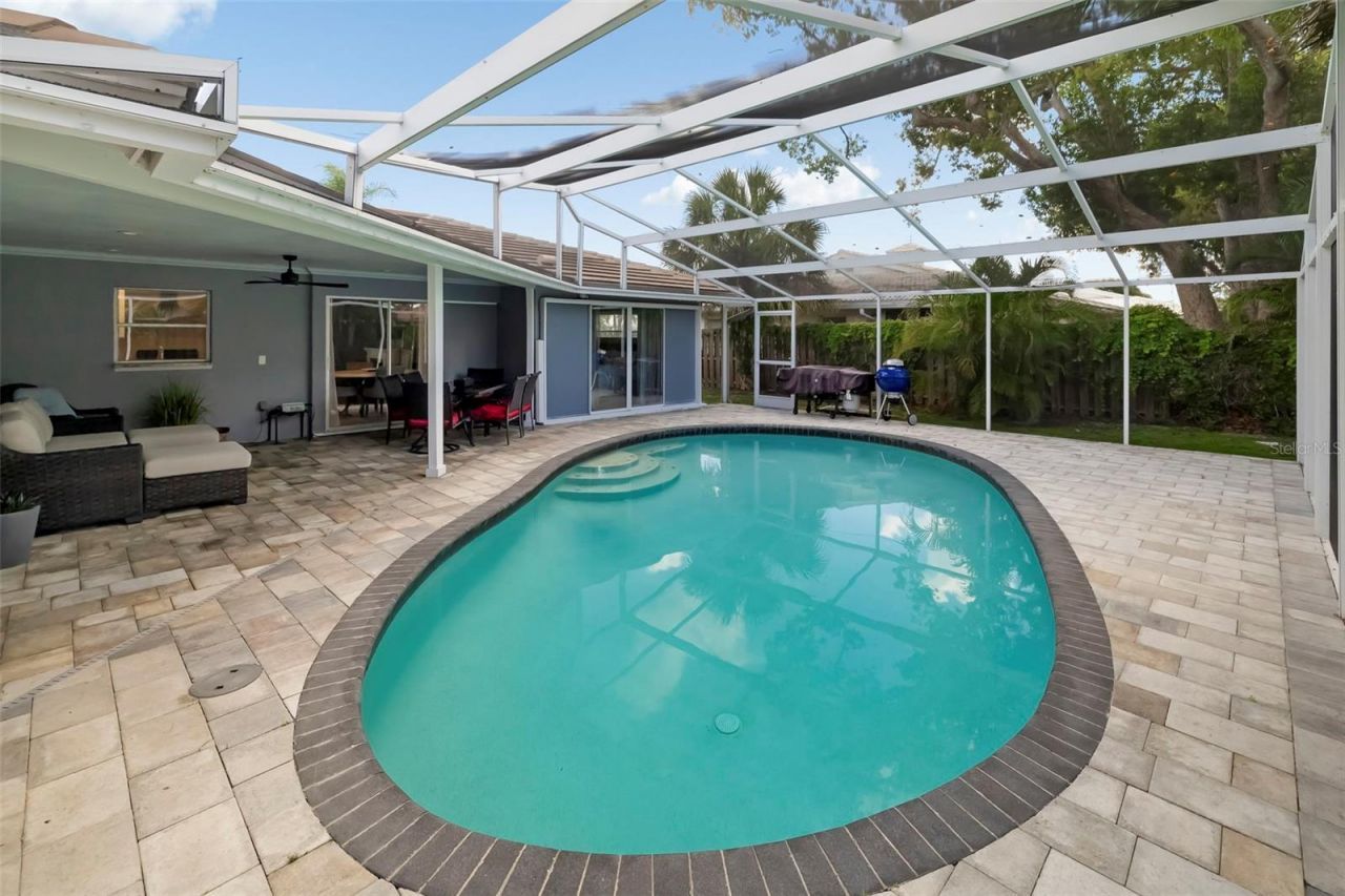 3304 Spring Mill Circle, Sarasota, FL 34239 Photo