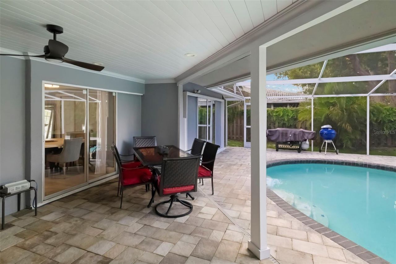 3304 Spring Mill Circle, Sarasota, FL 34239 Photo