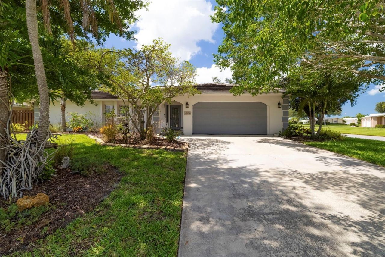 3304 Spring Mill Circle, Sarasota, FL 34239 Photo