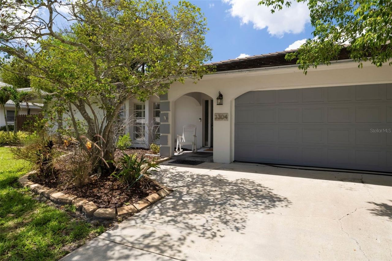 3304 Spring Mill Circle, Sarasota, FL 34239 Photo